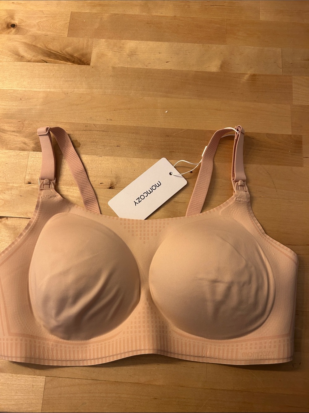 NWT Momcozy Light Peach Wireless Contour Nursing Bra